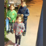 Trei copilași din Constanța au plecat de acasă și s-au plimbat cu autobuzul. Polițiștii i-au găsit singuri, în parc