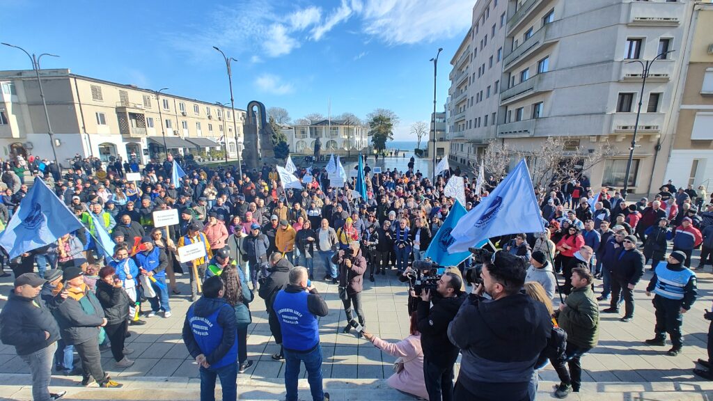 Protest Damen Mangalia