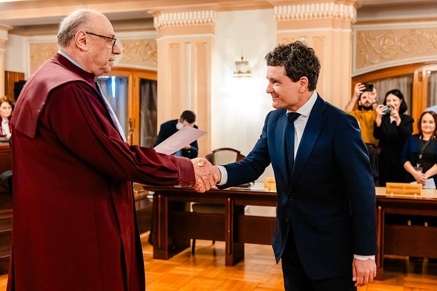 Nicușor Dan președinte