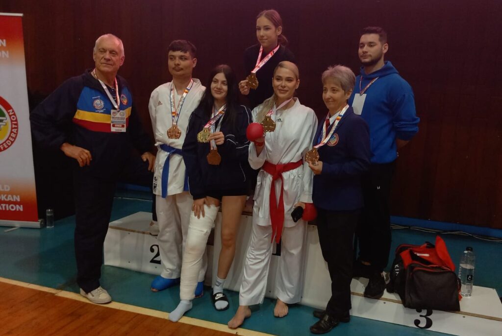 Lot-sportivi-antrenor Musat-CE-WSF