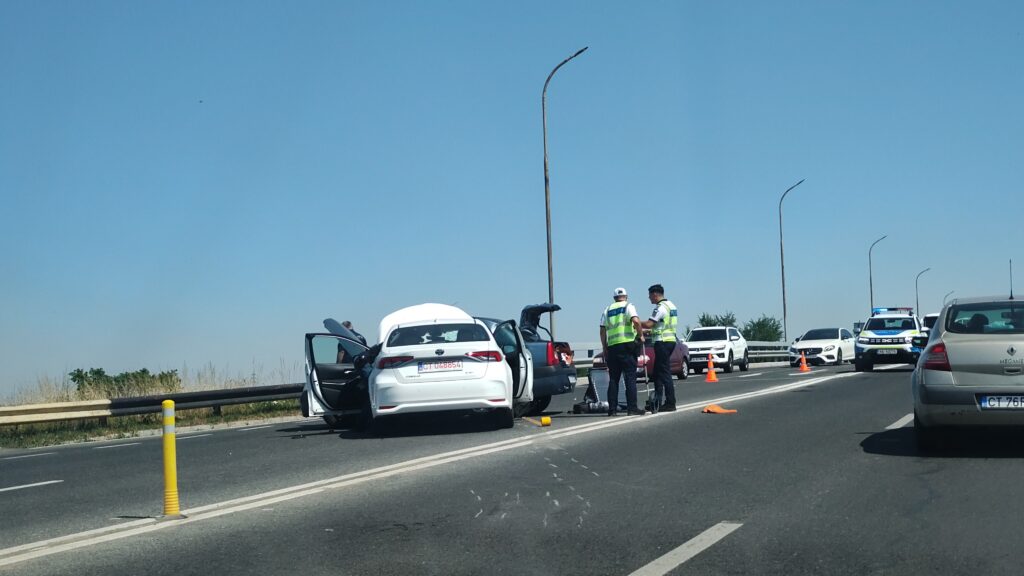 Accident pe pod la Neptun