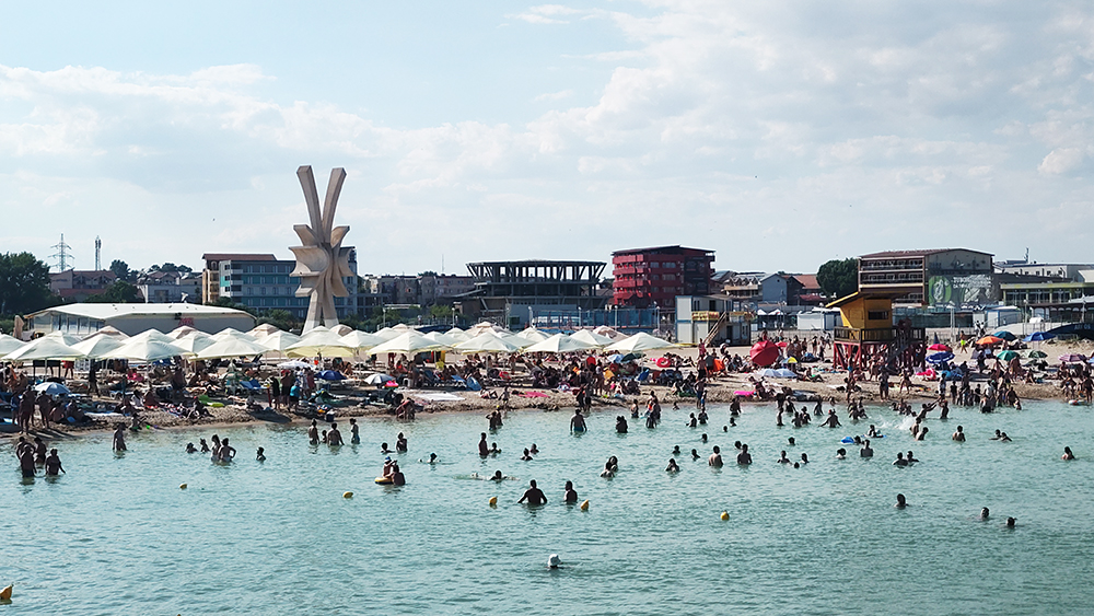 Costinești, stațiunea tineretului, în plin sezon estival 2025