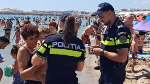 Patru copii s-au pierdut azi pe plajele din Eforie
