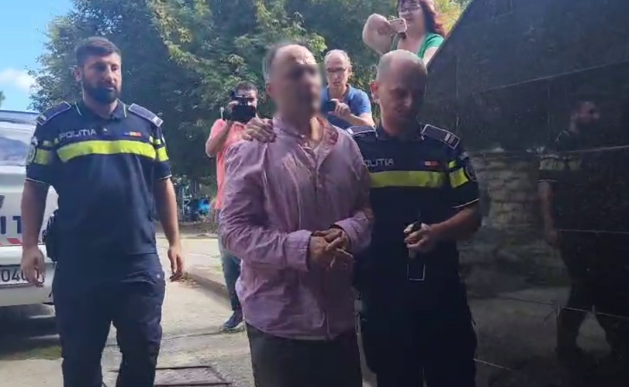 Profesorul de religie din Constanța acuzat de pornografie infantilă