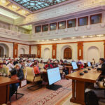 Un grup de seniori, în vizită la Parlament