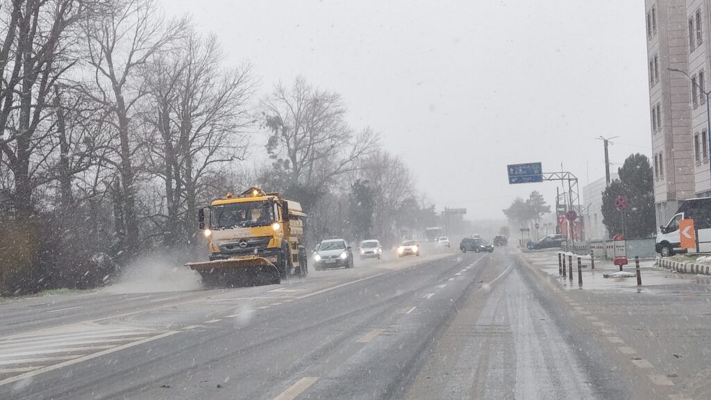 Ninsoare, se închis scolile