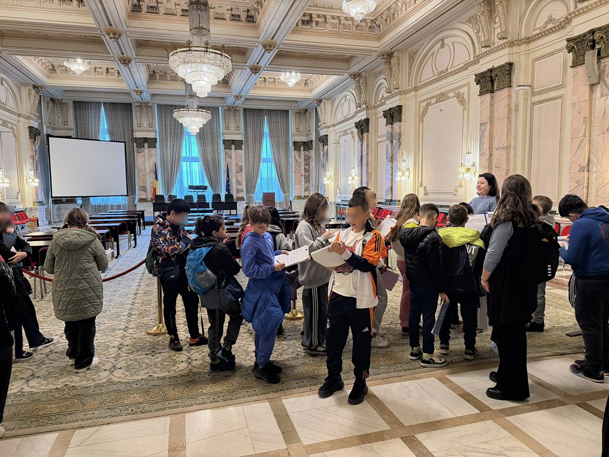 Elevii Școlii Gala Galaction, vizită la deputatul Florin Jianu