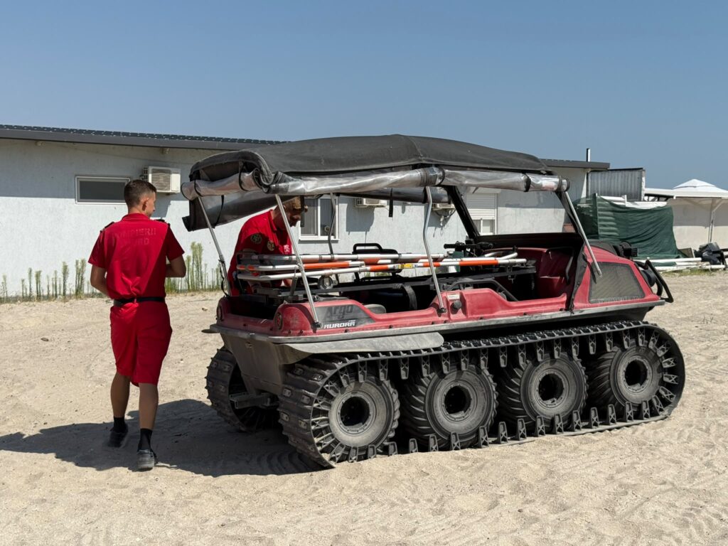 șenilata, pompier plaja, ISU plaja ambarcațiunea RHIB Vama veche