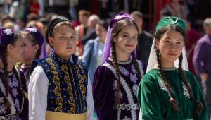 Parada costumelor turco-tătare Mangalia