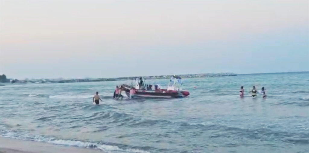Salvare plaja Mangalia, înec