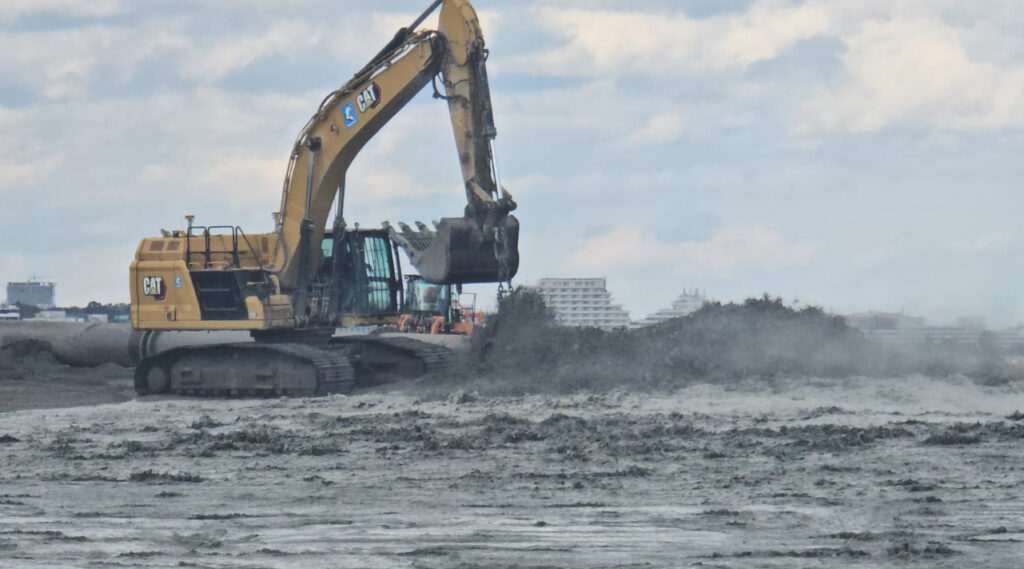 Imagini UNICE la Mangalia: A reînceput procesul de înnisipare a plajelor